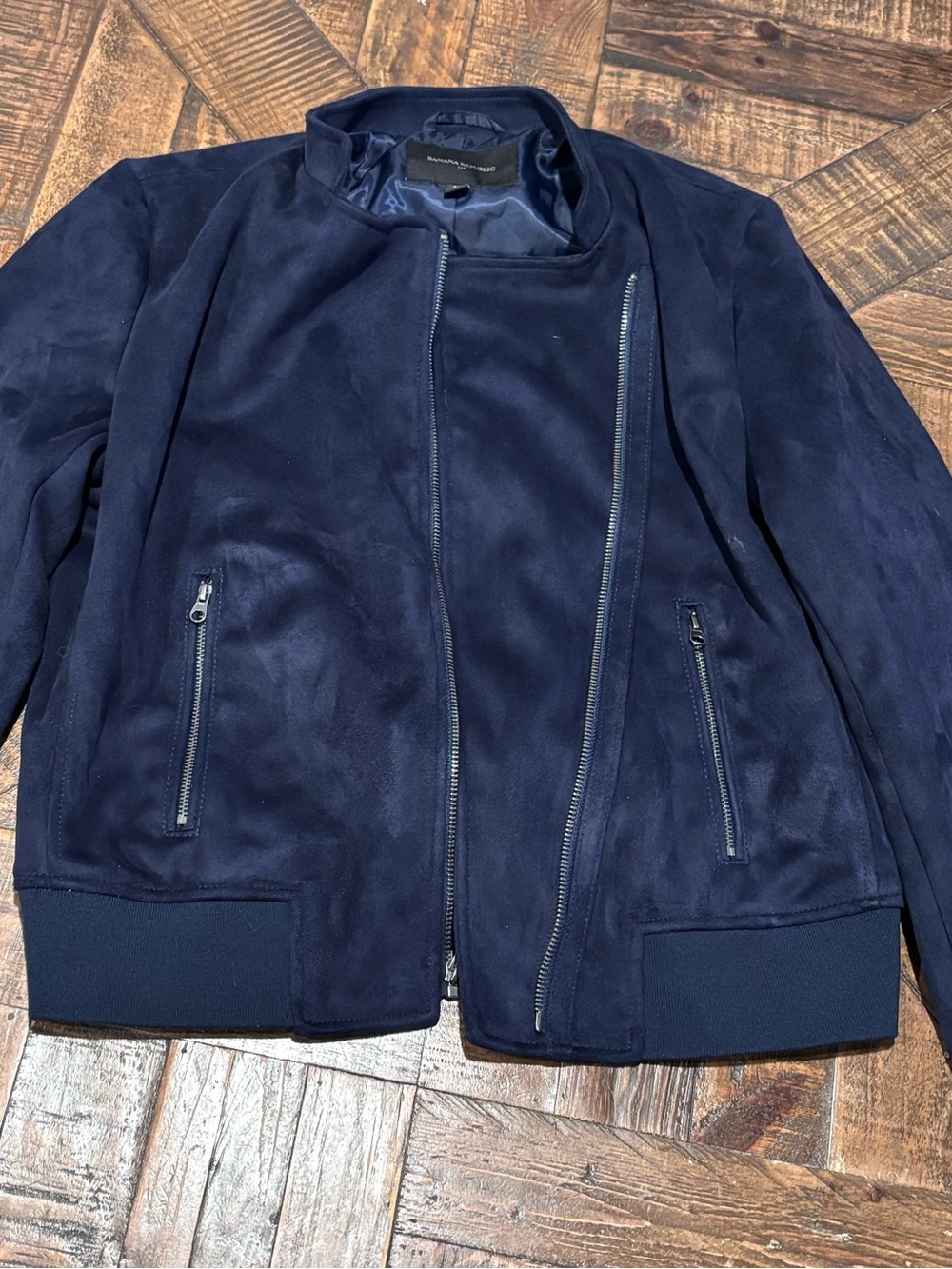 Banana Republic Dark Blue Vegan Suede Jacket in size Medium. Great condition! - Picture 4 of 15